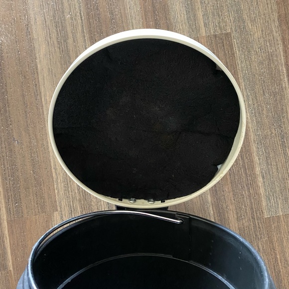 Countertop Compost Bin - Picture 7 of 7